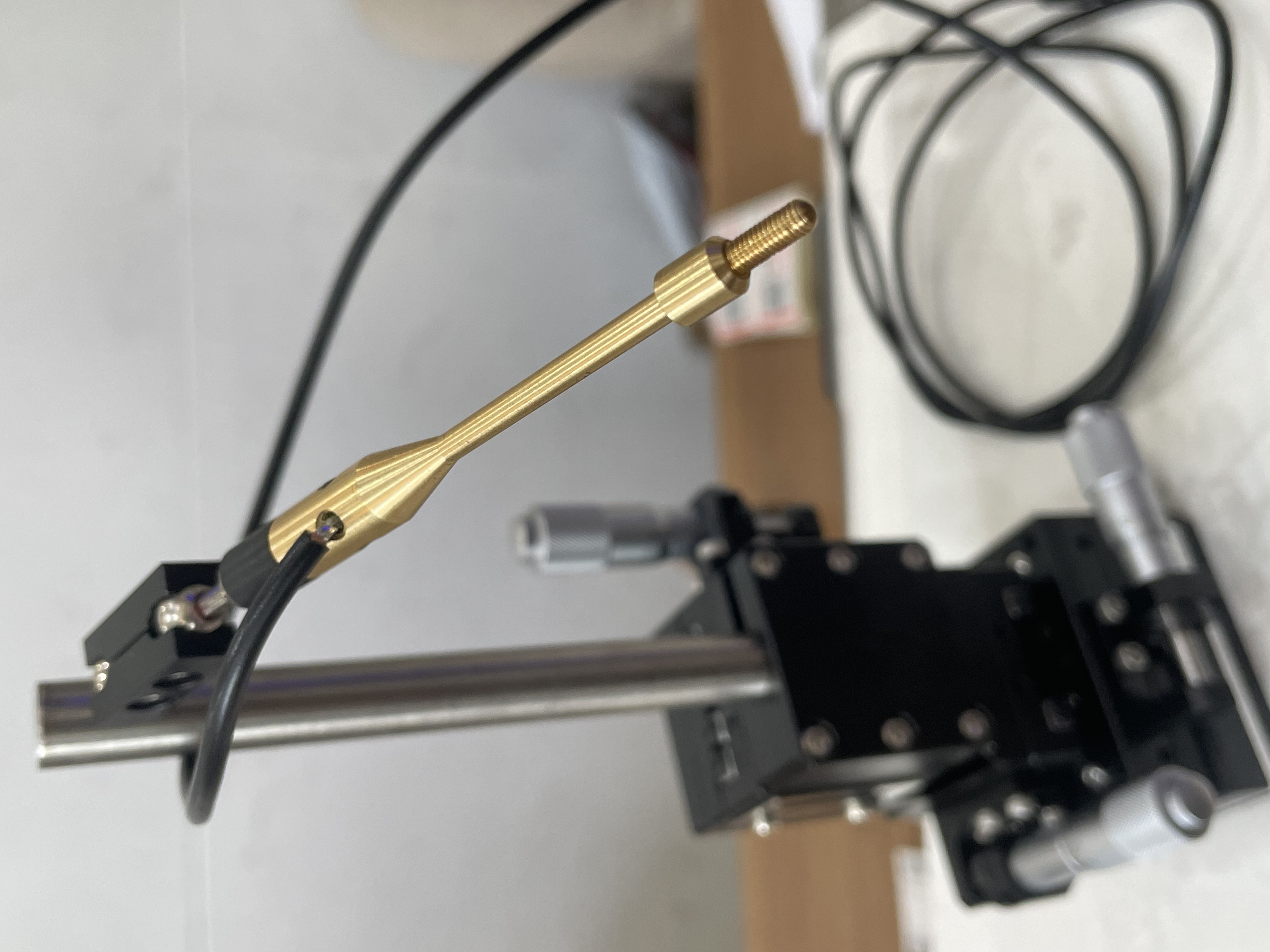 探針臺的應用？光學研究怎么選用探針臺？探針臺的參數都代表什么？